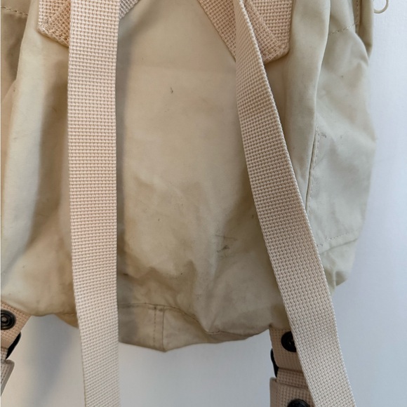 Fjallraven Kanken Beige Backpack - Picture 4 of 4